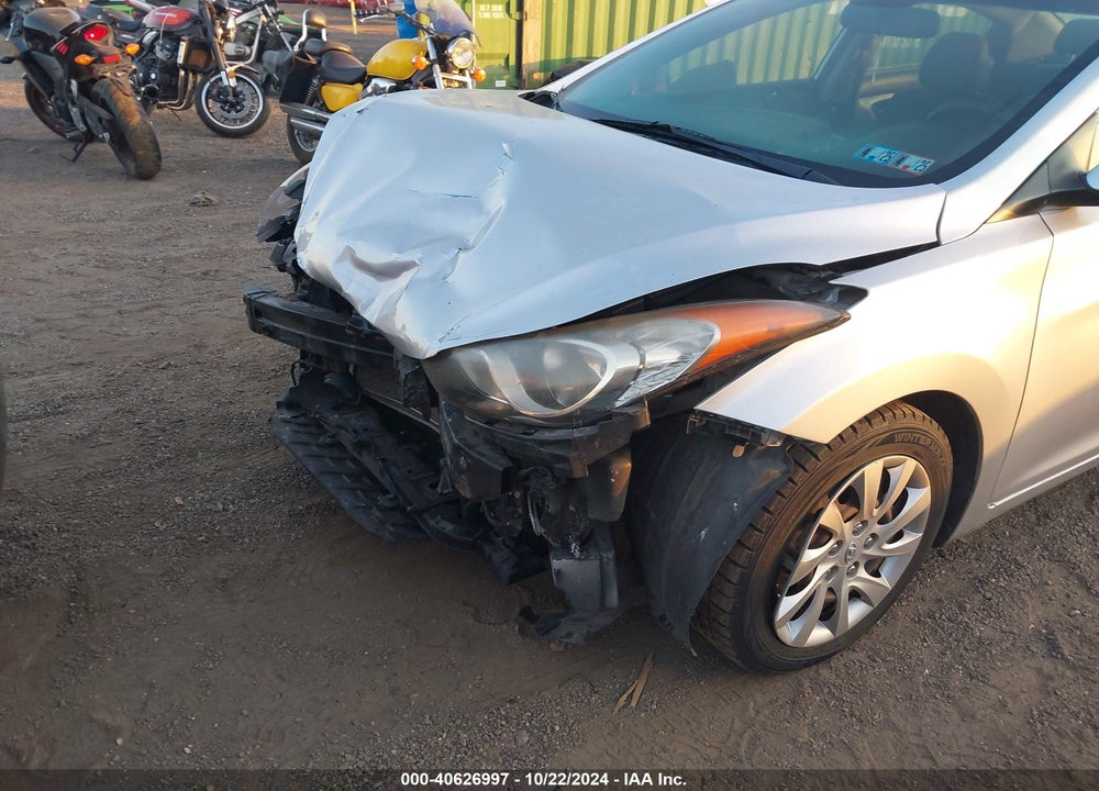 2013 HYUNDAI ELANTRA GLS VIN: KMHDH4AE5DU600325