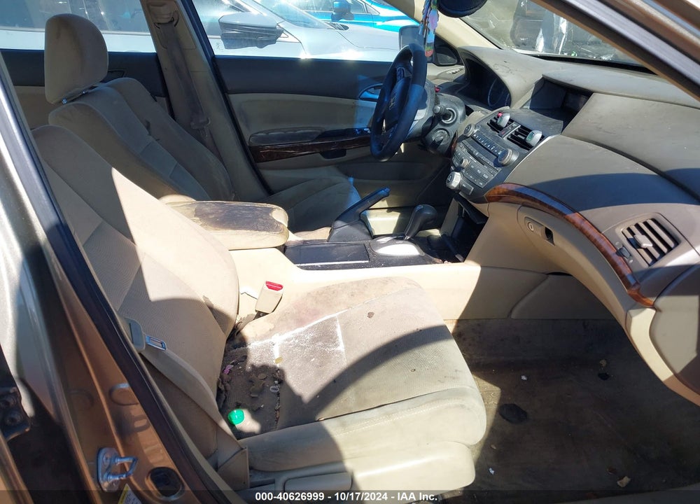 2010 HONDA ACCORD 2.4 EX VIN: 1HGCP2F77AA170796