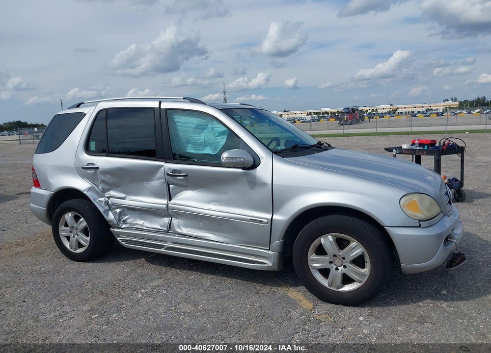 2005 MERCEDES-BENZ ML 350 4MATIC VIN: 4JGAB57E05A523352