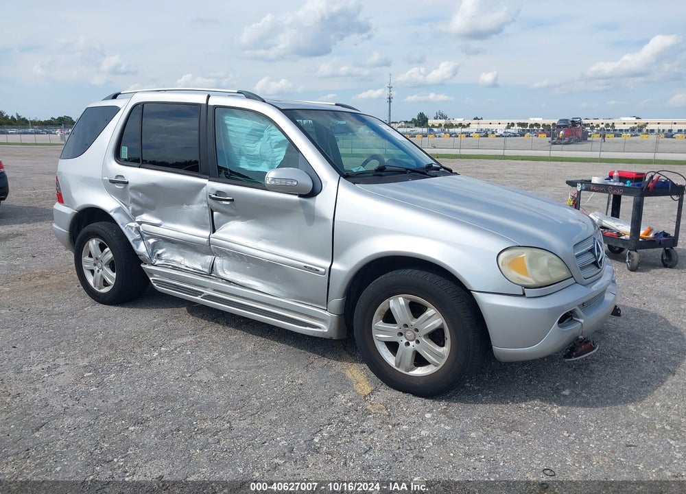 2005 MERCEDES-BENZ ML 350 4MATIC VIN: 4JGAB57E05A523352