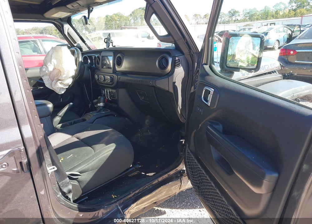 2019 JEEP WRANGLER UNLIMITED SPORT S 4X4 VIN: 1C4HJXDN8KW591936