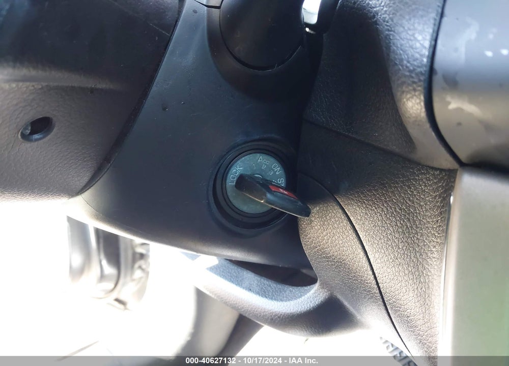 2015 NISSAN SENTRA S VIN: 3N1AB7AP5FY370252