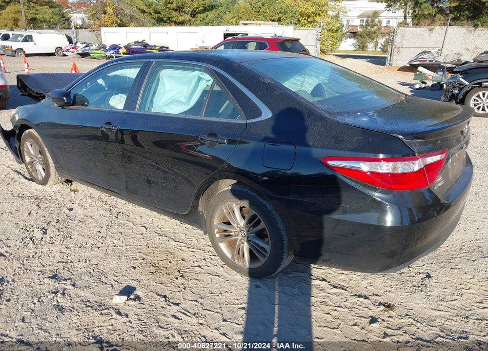 2017 TOYOTA CAMRY SE VIN: 4T1BF1FK3HU686394