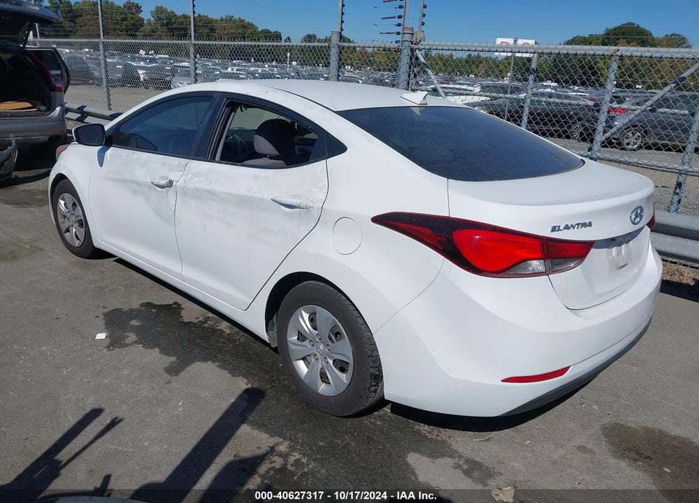2016 HYUNDAI ELANTRA SE VIN: 5NPDH4AE3GH671607