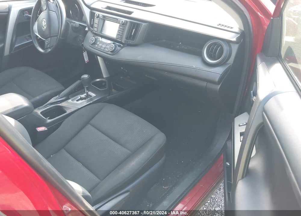 2016 TOYOTA RAV4 XLE VIN: JTMRFREV7GJ095014