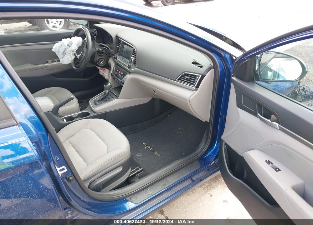 2017 HYUNDAI ELANTRA SE VIN: 5NPD84LF3HH174919