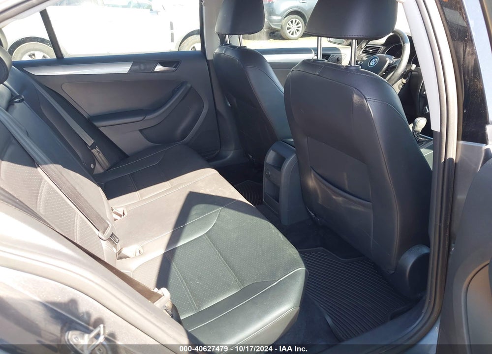 2018 VOLKSWAGEN JETTA 1.4T SE/1.4T WOLFSBURG EDITION VIN: 3VWDB7AJ8JM233261
