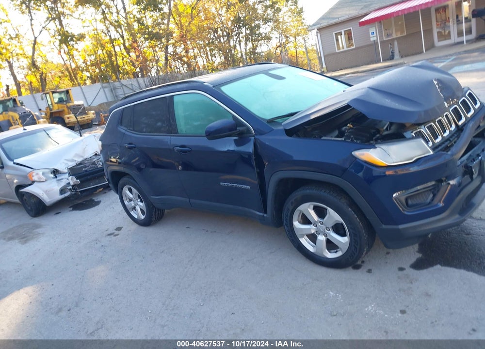 2018 JEEP COMPASS LATITUDE 4X4 VIN: 3C4NJDBBXJT108008