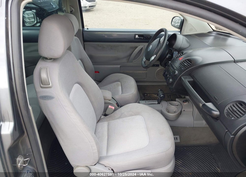 2004 VOLKSWAGEN NEW BEETLE GLS 2.0L VIN: 3VWCK31C14M423221