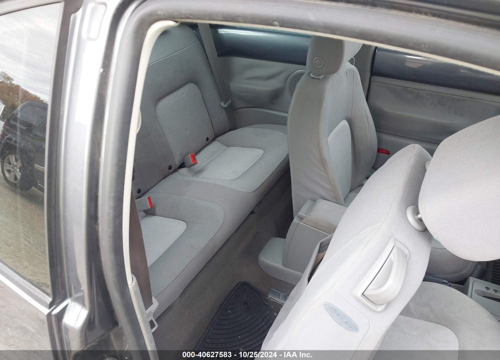 2004 VOLKSWAGEN NEW BEETLE GLS 2.0L VIN: 3VWCK31C14M423221