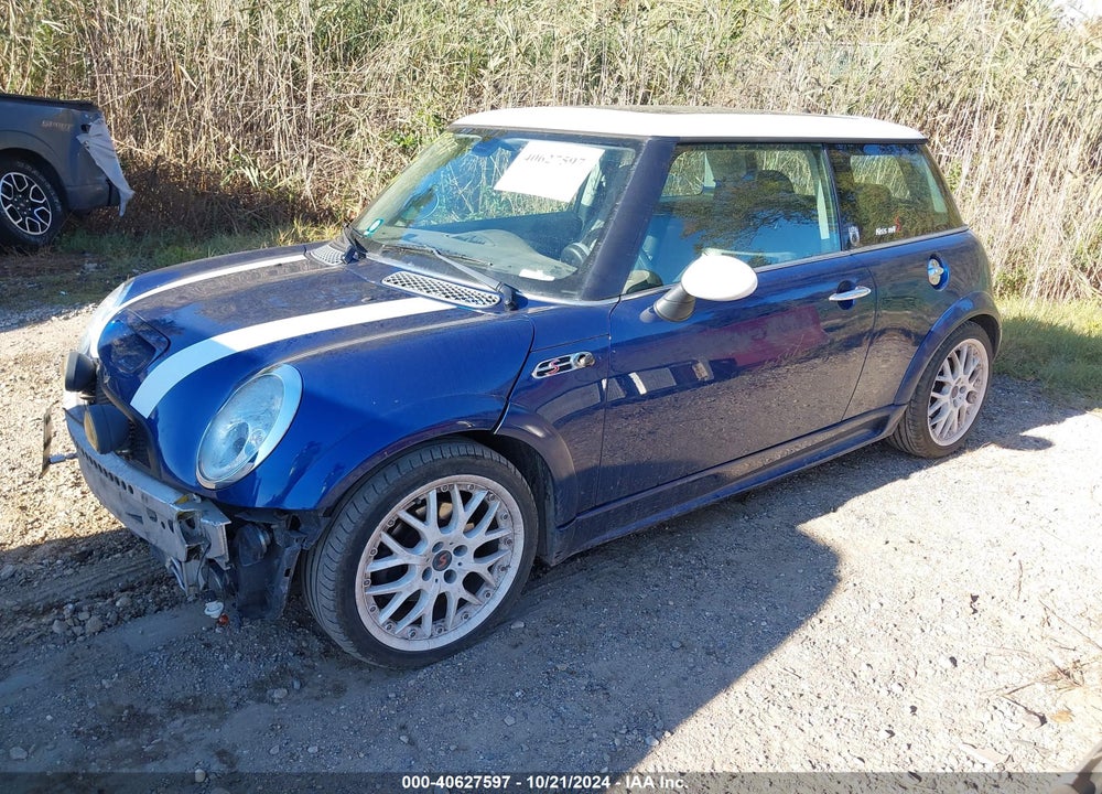 2003 MINI COOPER S VIN: WMWRE33473TD63083