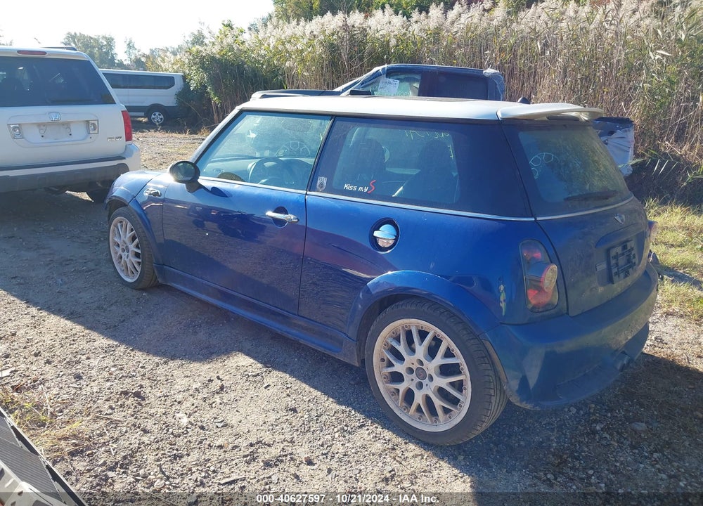 2003 MINI COOPER S VIN: WMWRE33473TD63083