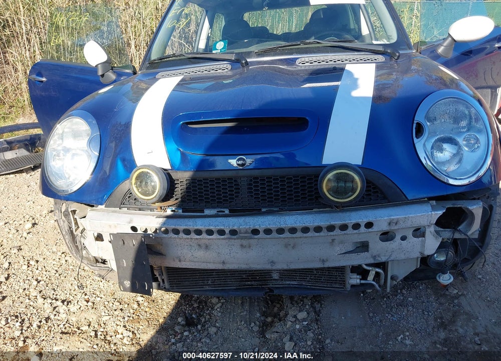 2003 MINI COOPER S VIN: WMWRE33473TD63083