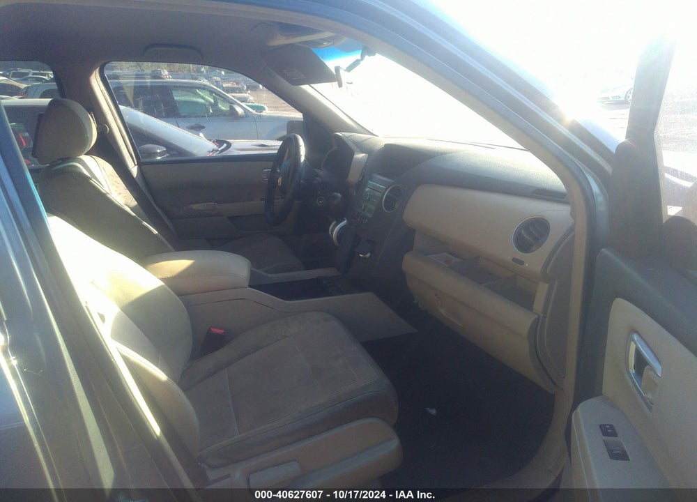 2009 HONDA PILOT EX VIN: 5FNYF38449B026304