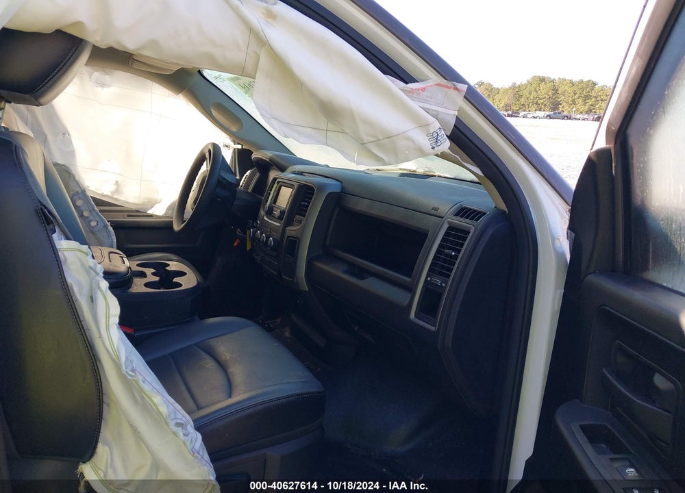 2021 RAM 1500 CLASSIC VIN: 1C6RR6FT1MS563884