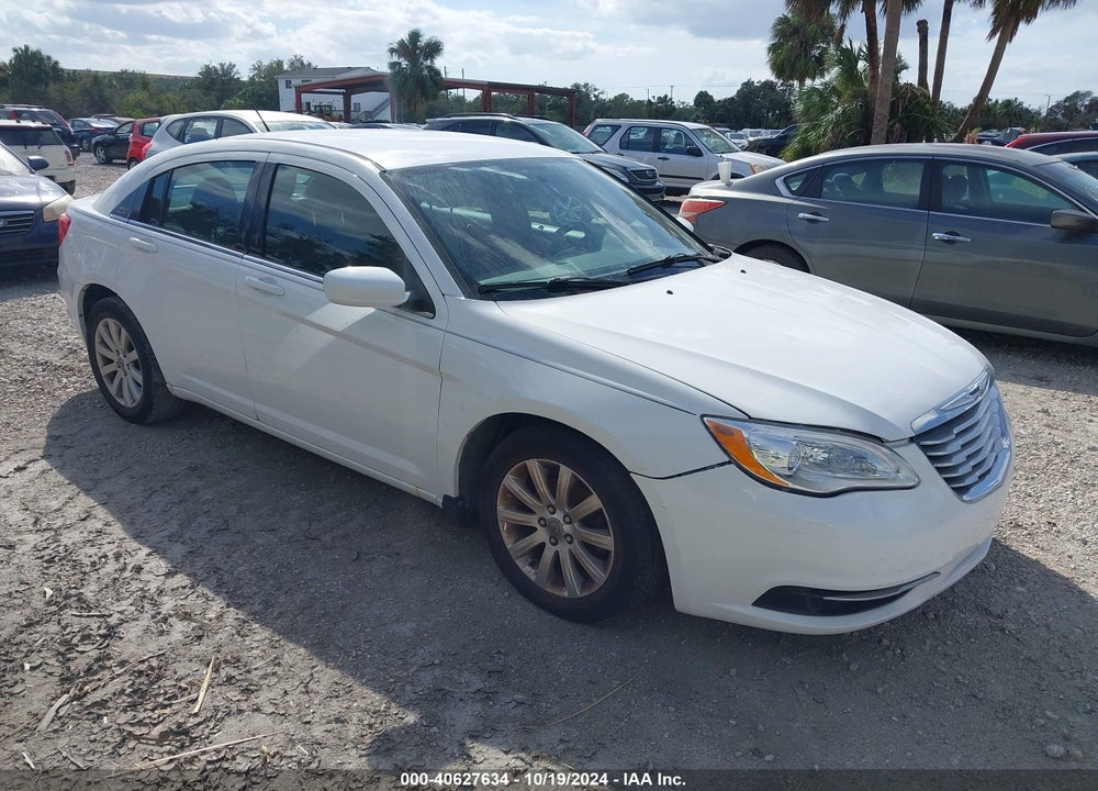 2013 CHRYSLER 200 TOURING VIN: 1C3CCBBG7DN556572