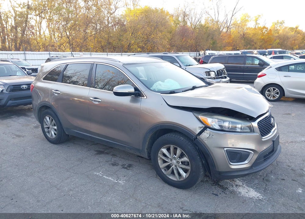 2017 KIA SORENTO 2.4L LX VIN: 5XYPG4A3XHG200710