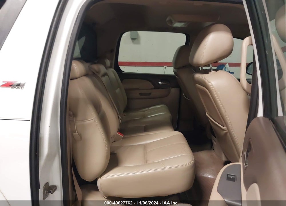 2011 CHEVROLET AVALANCHE 1500 LT1 VIN: 3GNTKFE36BG191412