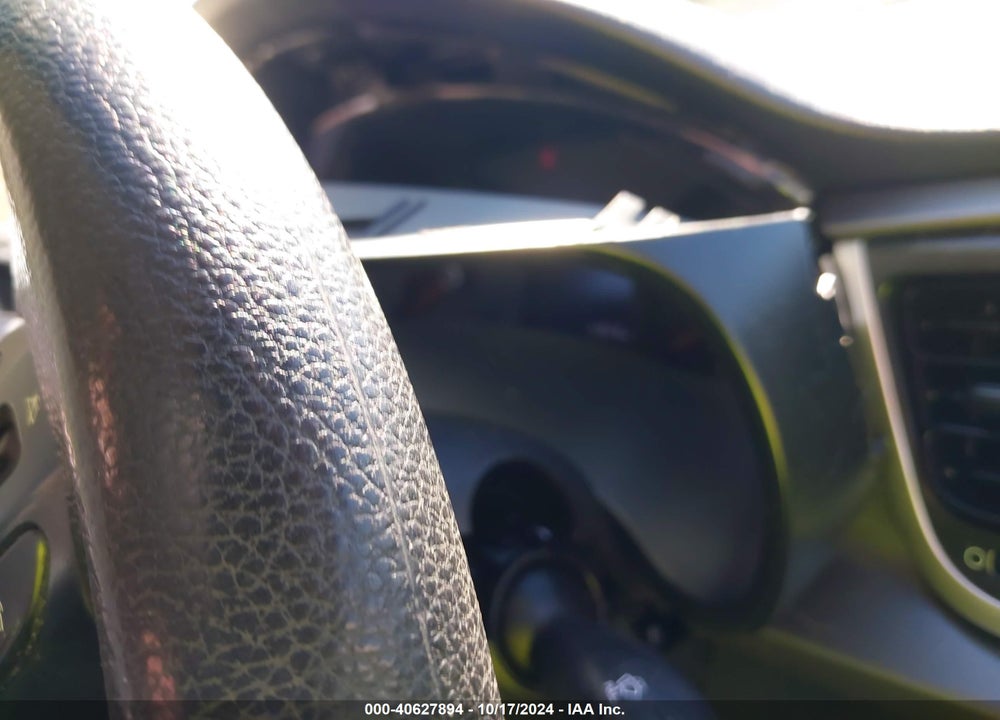 2019 KIA RIO S VIN: 3KPA24AB1KE158590