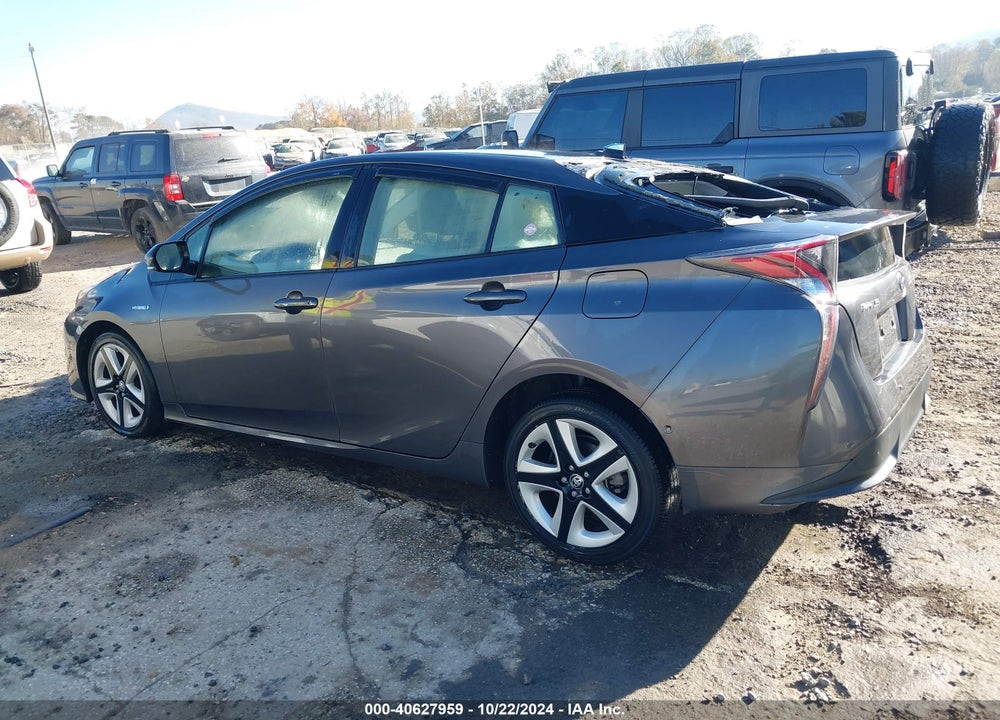 2018 TOYOTA PRIUS THREE TOURING VIN: JTDKARFU3J3552421