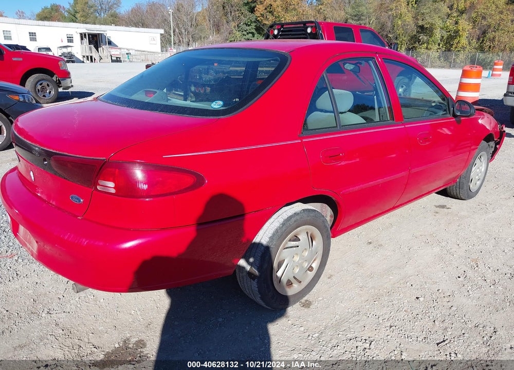 1999 FORD ESCORT SE VIN: 1FAFP13P0XW215198