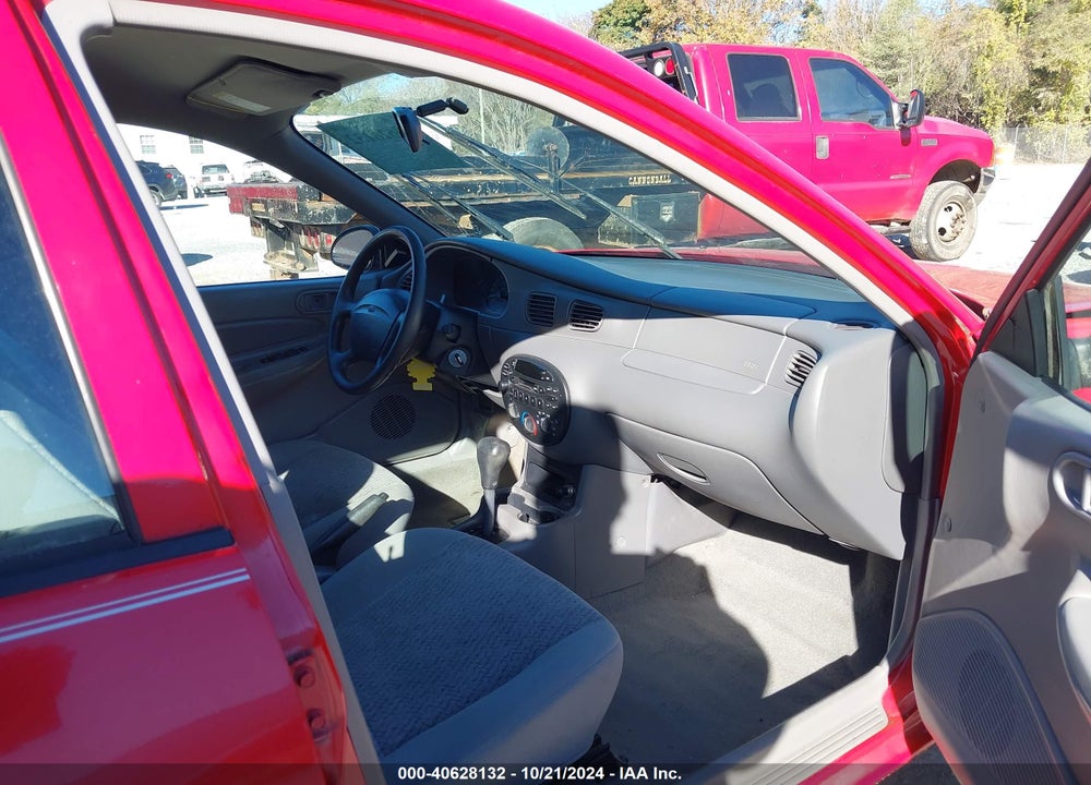1999 FORD ESCORT SE VIN: 1FAFP13P0XW215198