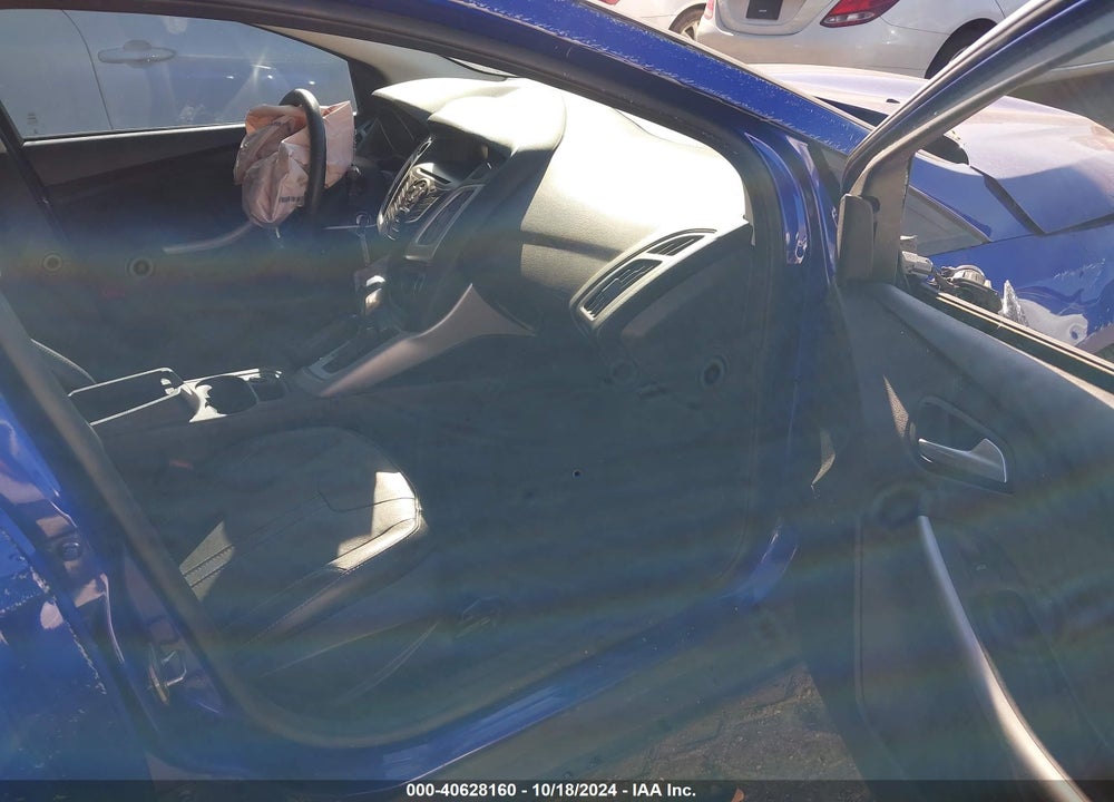 2014 FORD FOCUS SE VIN: 1FADP3F21EL292342