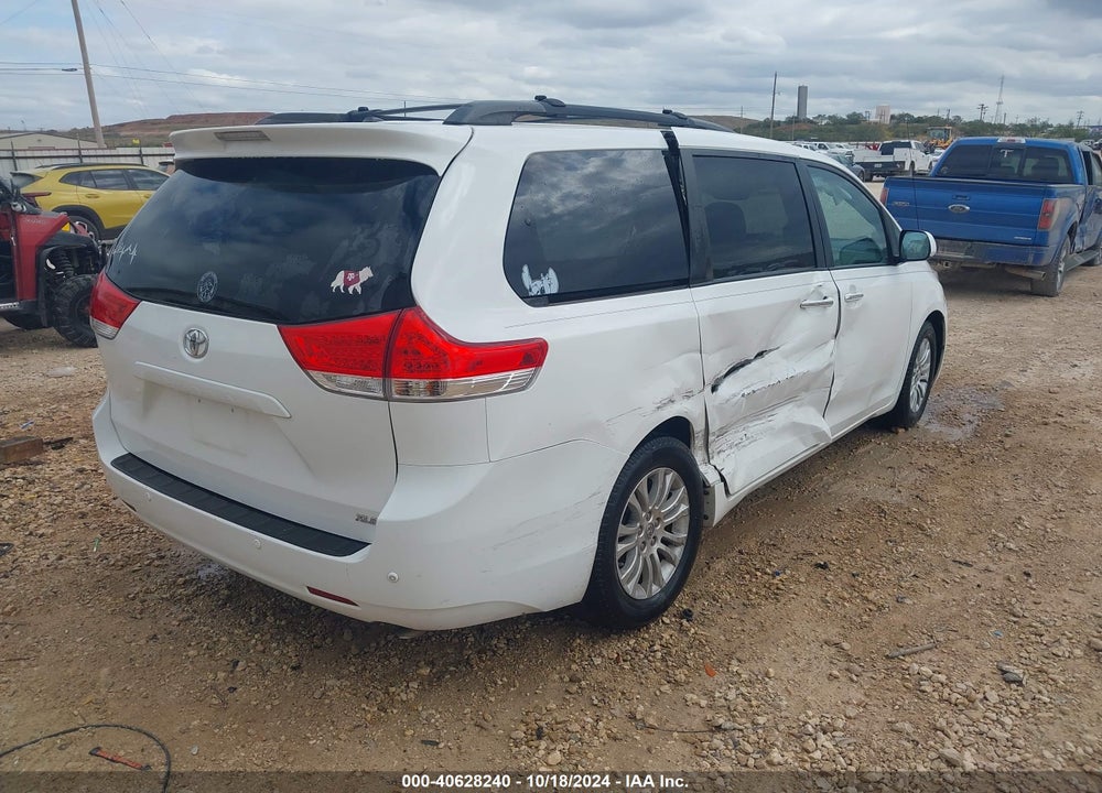 2014 TOYOTA SIENNA XLE LIMITED VIN: 5TDYK3DC6ES510411