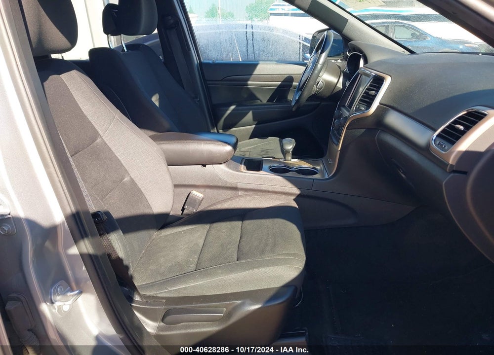 2015 JEEP GRAND CHEROKEE LAREDO VIN: 1C4RJFAG7FC112806