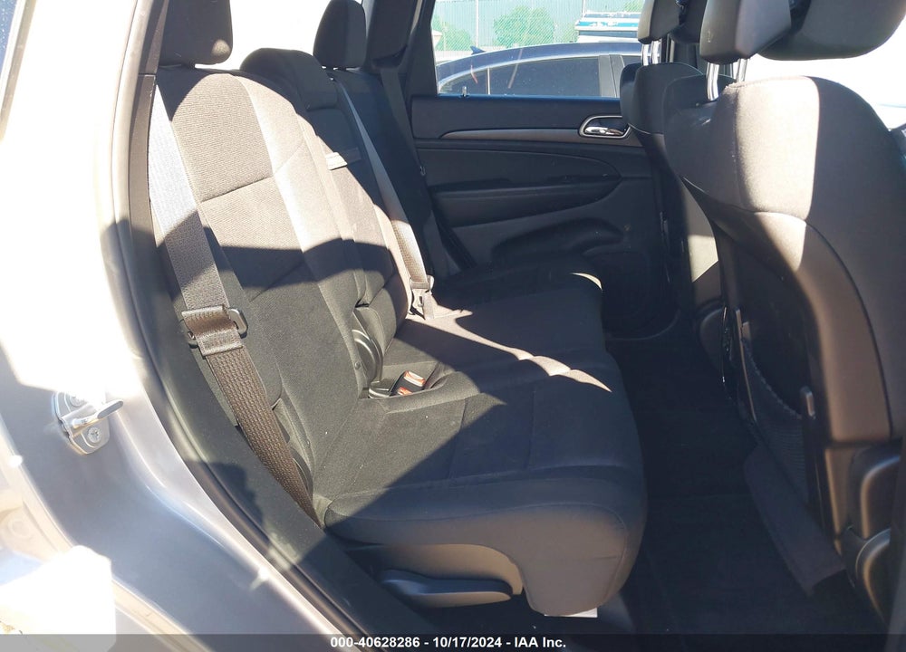 2015 JEEP GRAND CHEROKEE LAREDO VIN: 1C4RJFAG7FC112806
