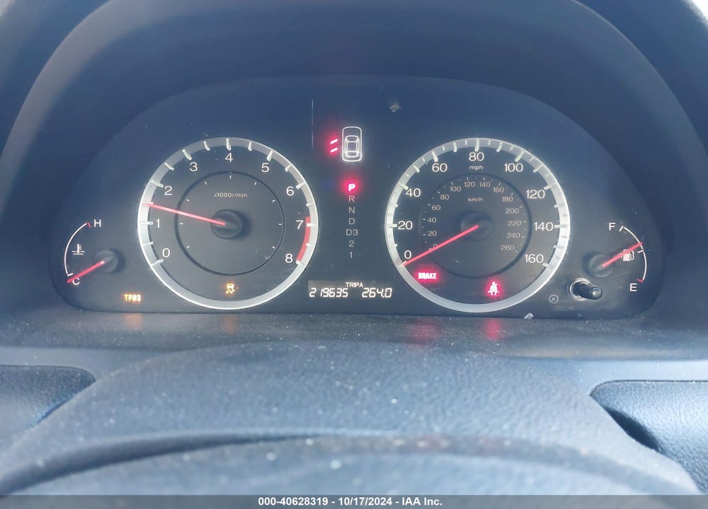 2011 HONDA ACCORD 2.4 LX VIN: 1HGCP2F31BA020052