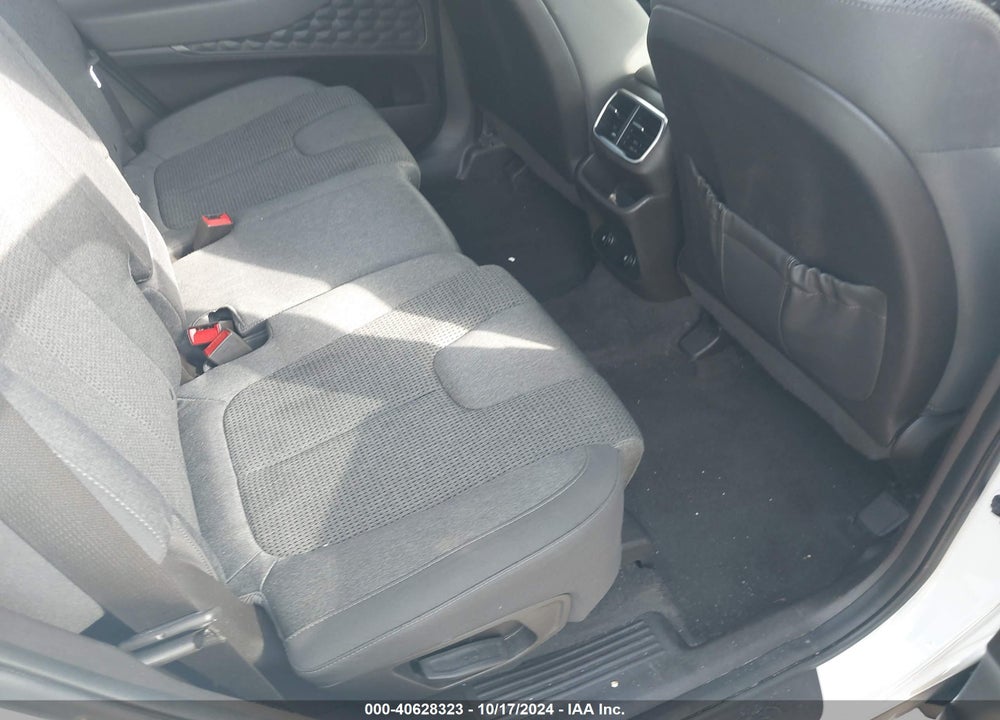 2019 HYUNDAI SANTA FE SE VIN: 5NMS23AD8KH028363