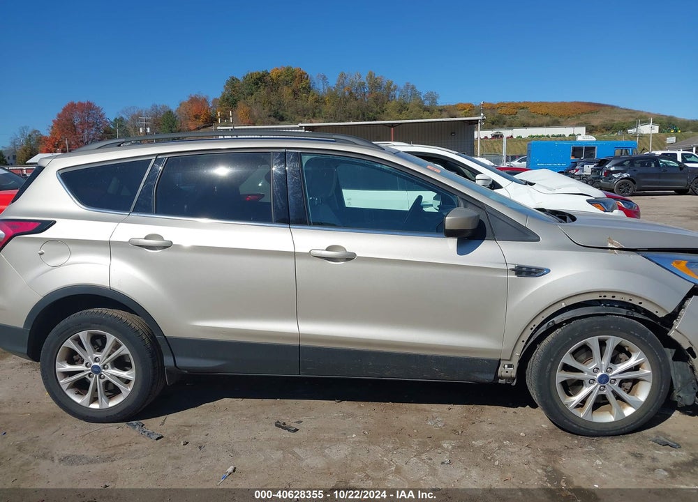 2017 FORD ESCAPE SE VIN: 1FMCU9GD4HUB65614