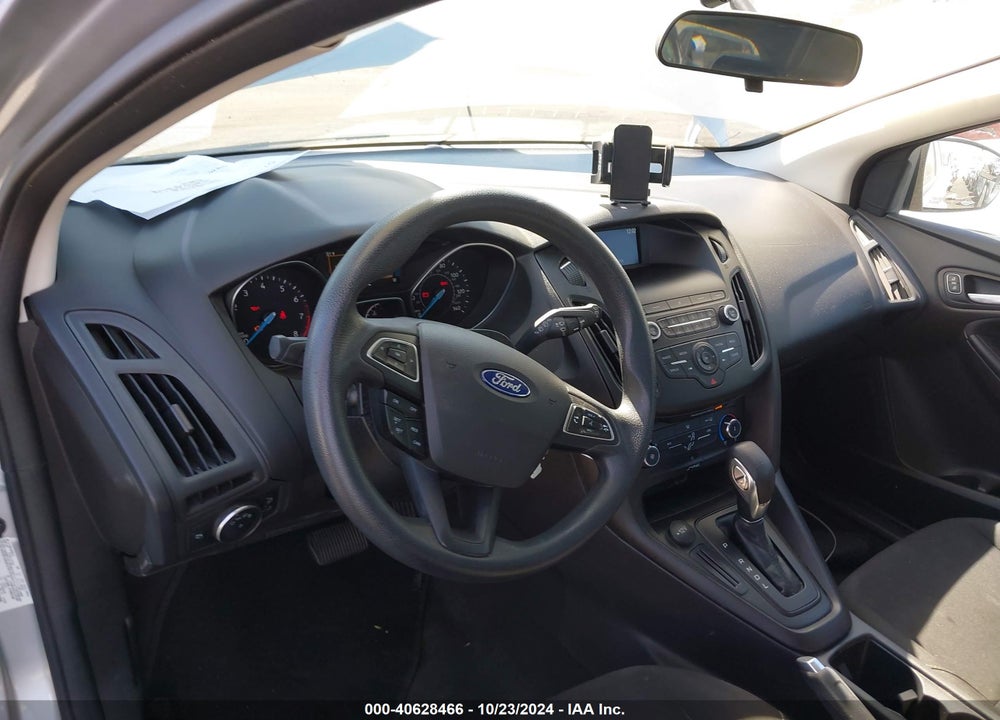 2018 FORD FOCUS SE VIN: 1FADP3K23JL273369