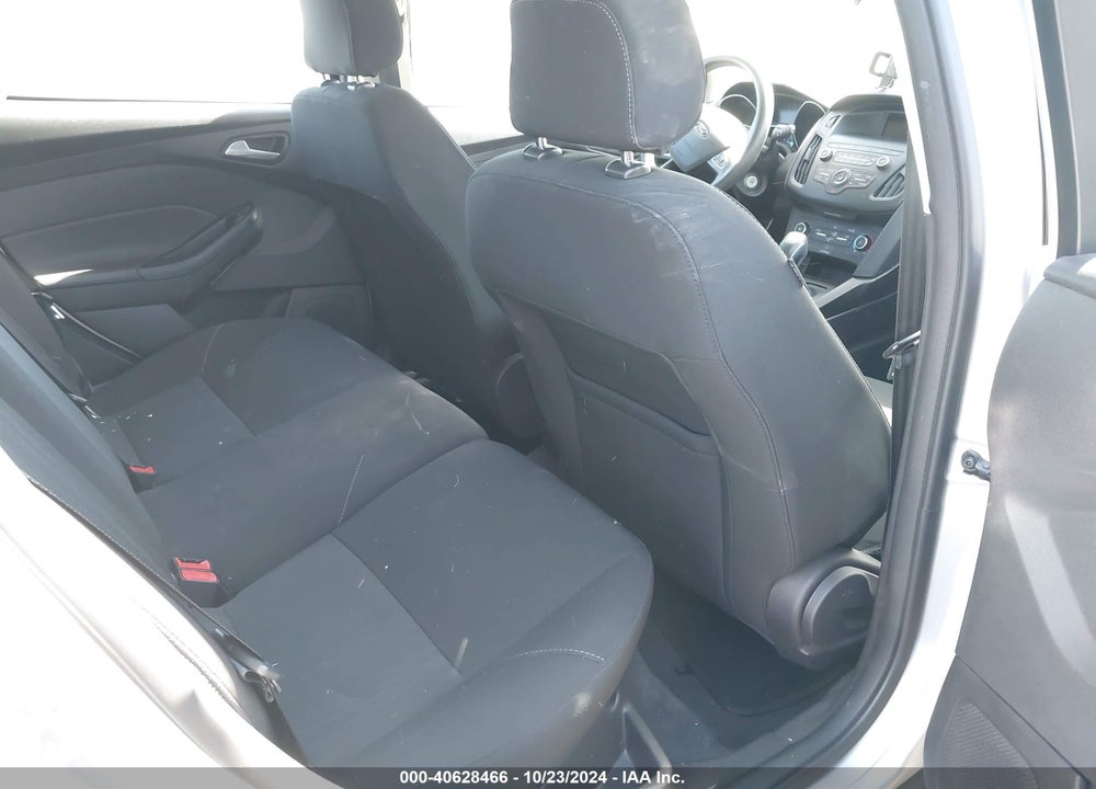 2018 FORD FOCUS SE VIN: 1FADP3K23JL273369