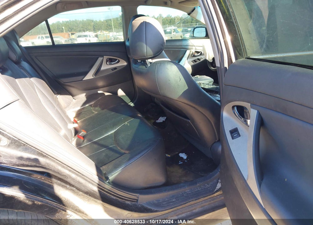 2011 TOYOTA CAMRY SE VIN: 4T1BF3EK7BU225719