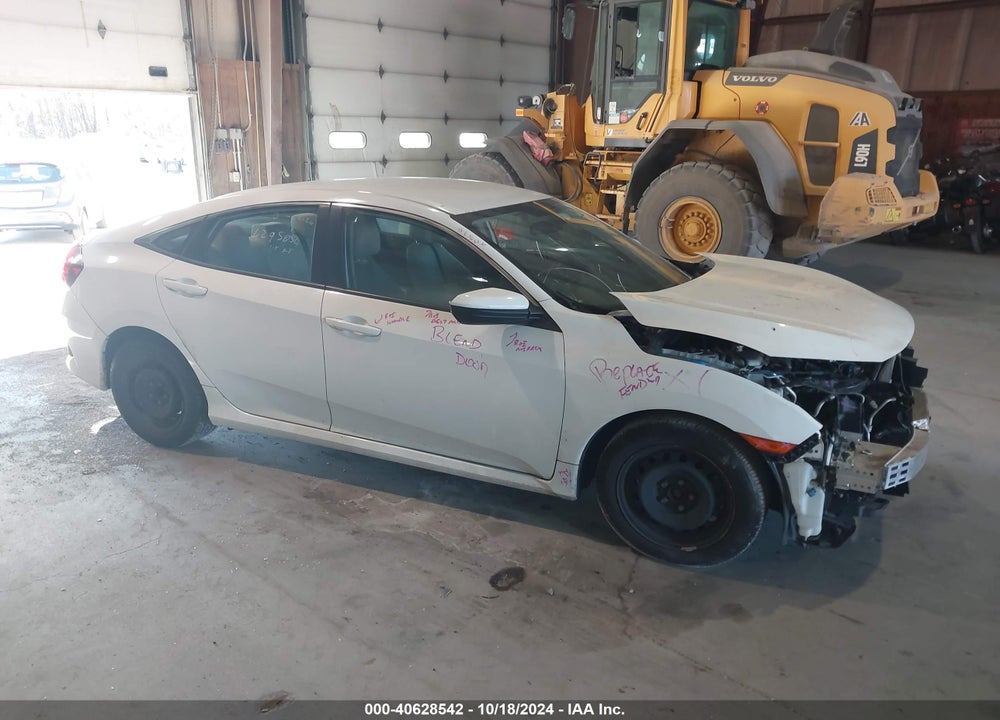 2018 HONDA CIVIC LX VIN: 2HGFC2F54JH581582