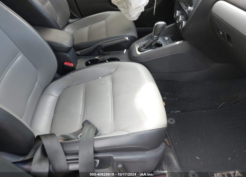 2014 VOLKSWAGEN JETTA HYBRID SE VIN: 3VW637AJ4EM207851