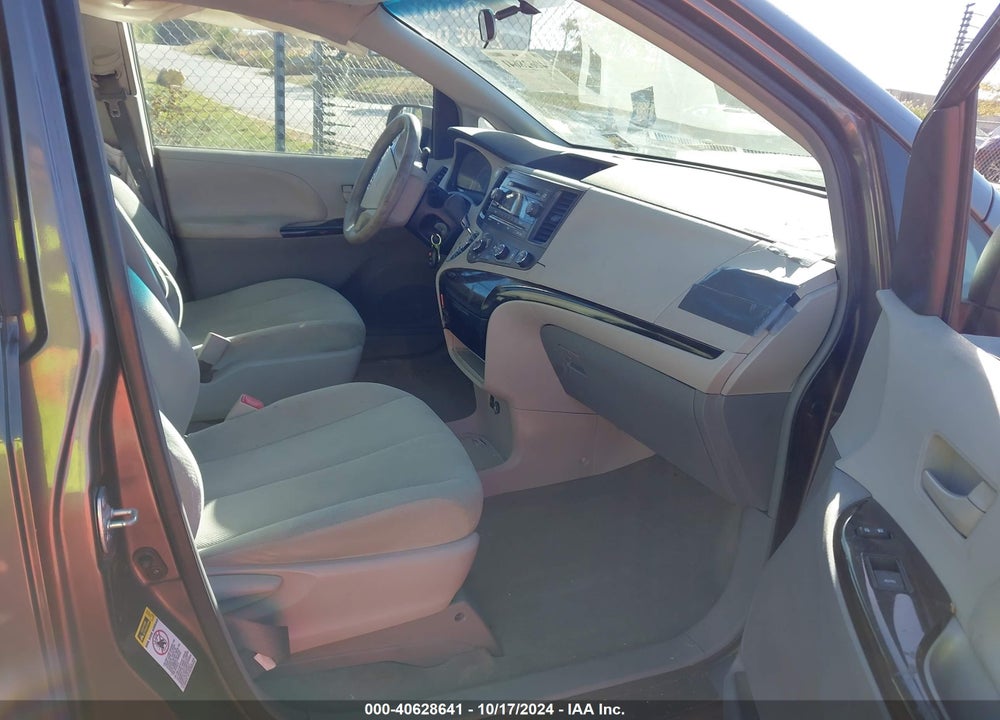 2013 TOYOTA SIENNA L V6 7 PASSENGER VIN: 5TDZK3DC7DS373157
