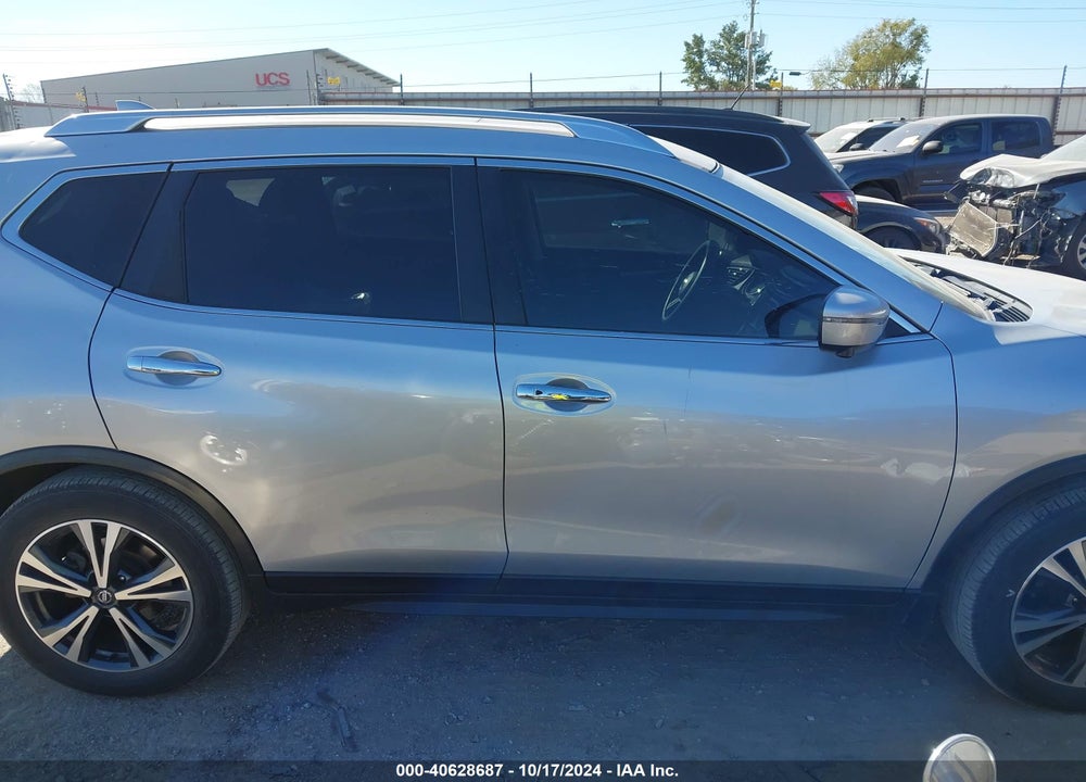 2020 NISSAN ROGUE SV FWD VIN: JN8AT2MT1LW001093
