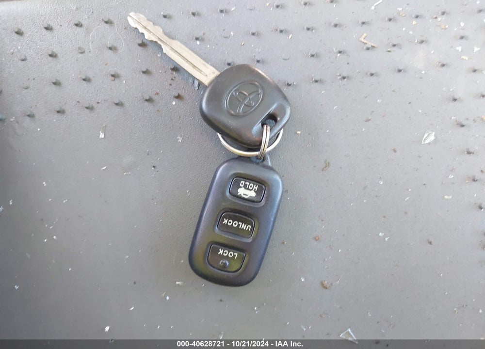 2005 TOYOTA CAMRY XLE V6 VIN: 4T1BF30K75U616445