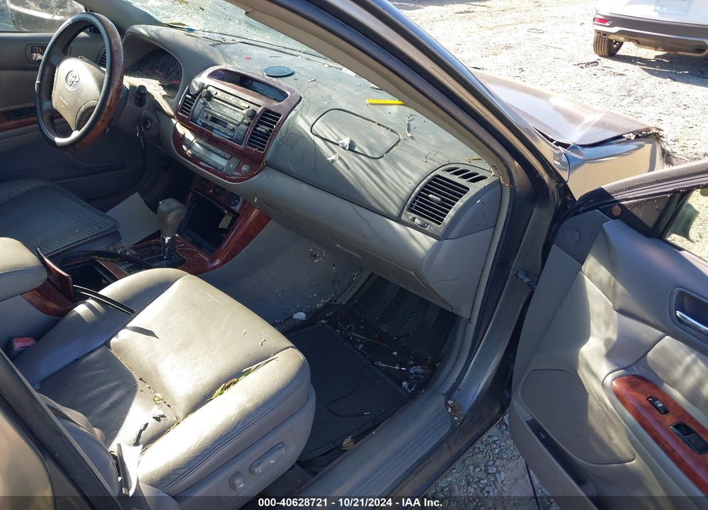 2005 TOYOTA CAMRY XLE V6 VIN: 4T1BF30K75U616445