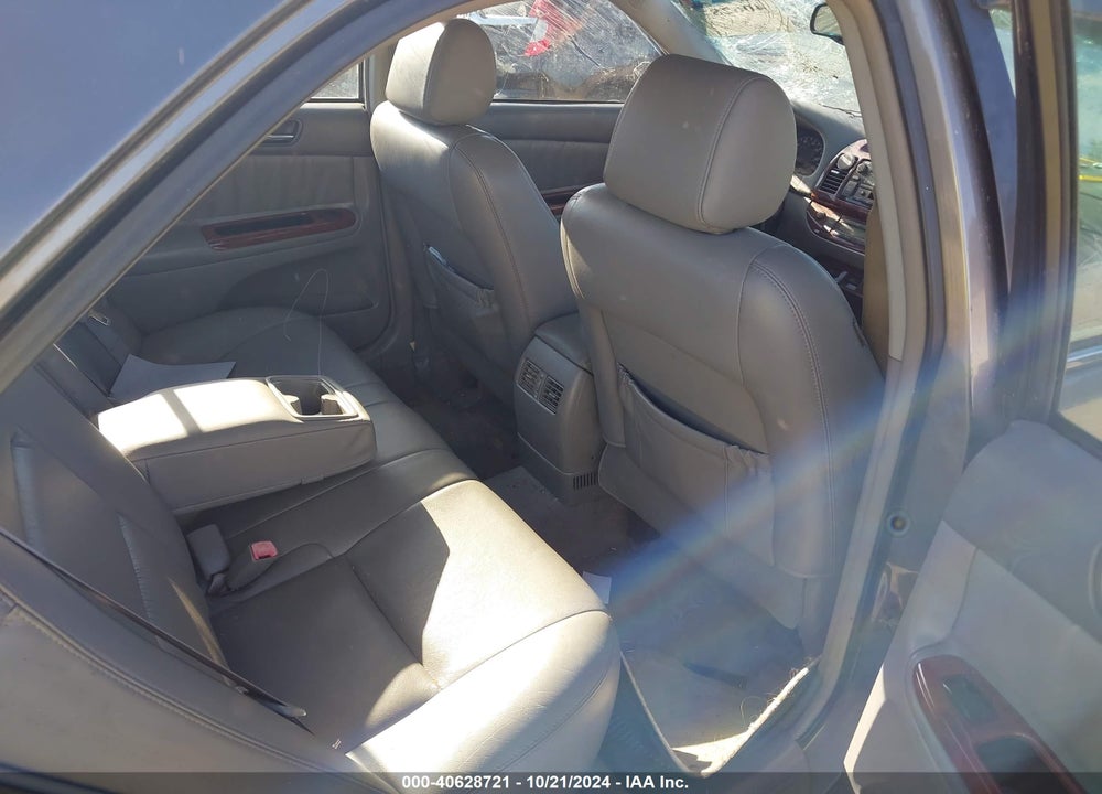2005 TOYOTA CAMRY XLE V6 VIN: 4T1BF30K75U616445
