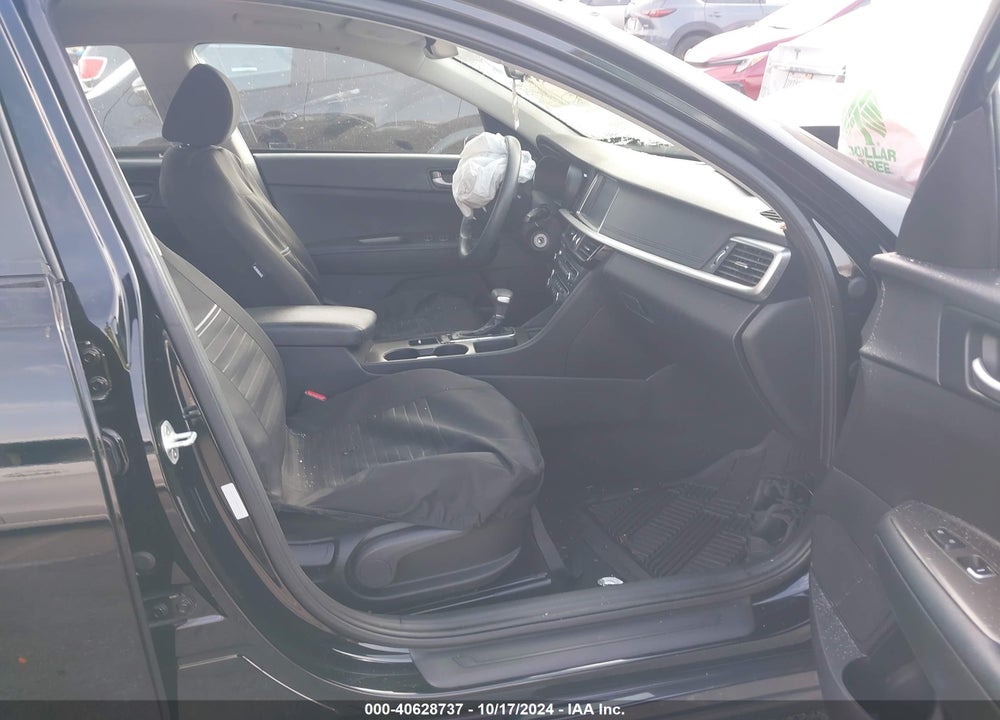 2019 KIA OPTIMA LX VIN: 5XXGT4L38KG337052