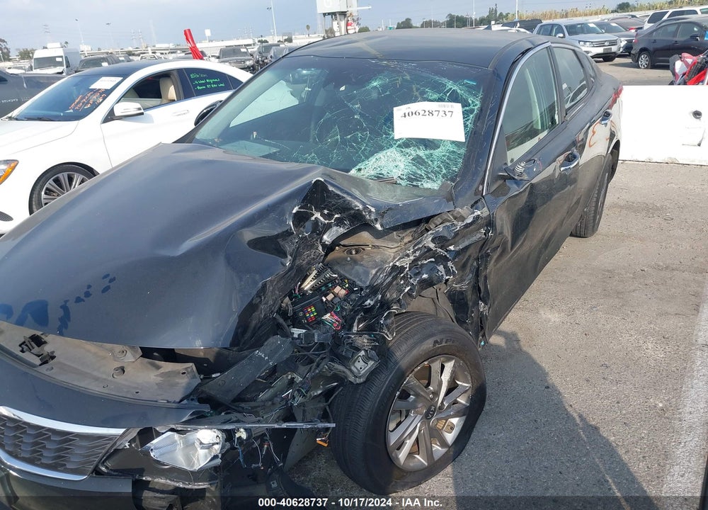 2019 KIA OPTIMA LX VIN: 5XXGT4L38KG337052