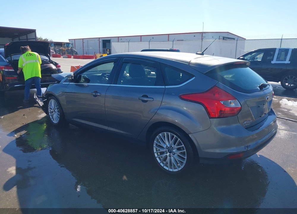 2014 FORD FOCUS TITANIUM VIN: 1FADP3N2XEL458245