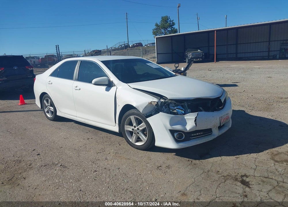 2014 TOYOTA CAMRY SE VIN: 4T1BF1FK2EU307462