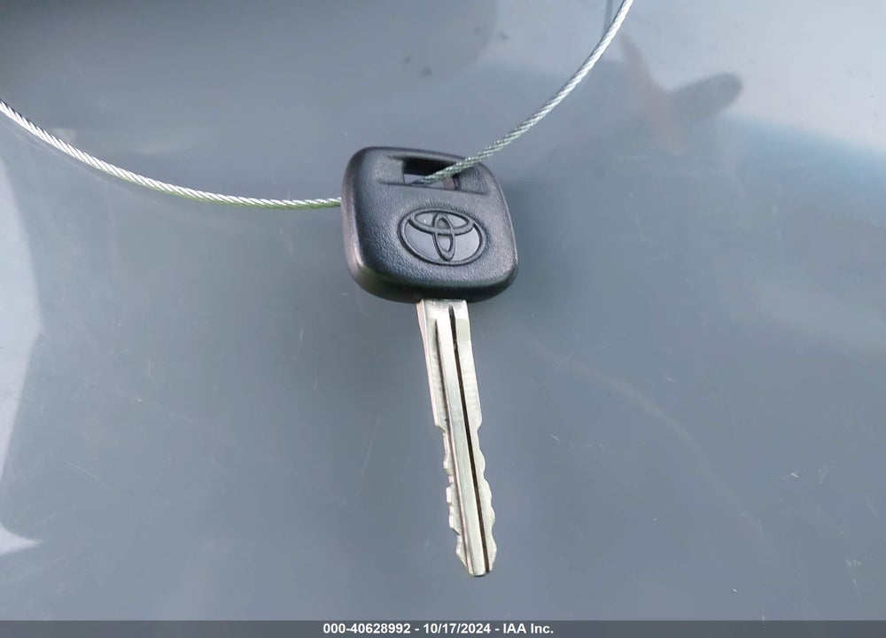 2004 TOYOTA RAV4 VIN: JTEGD20V240038180
