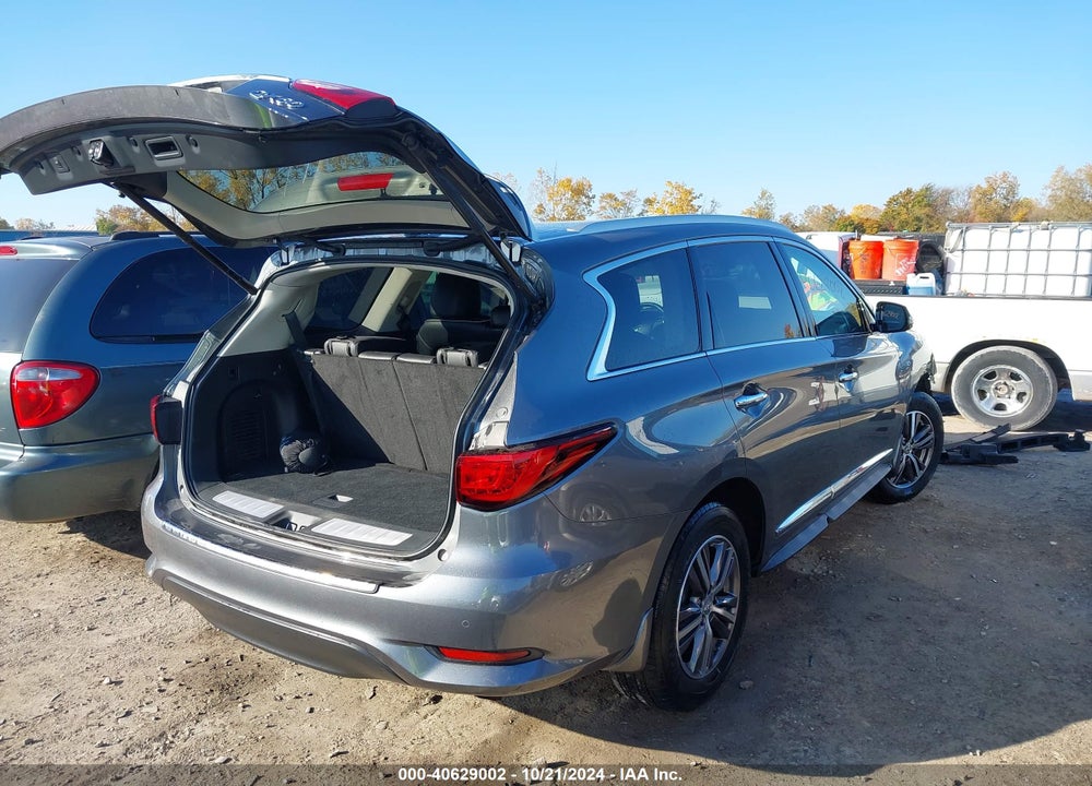 2018 INFINITI QX60 VIN: 5N1DL0MMXJC531045