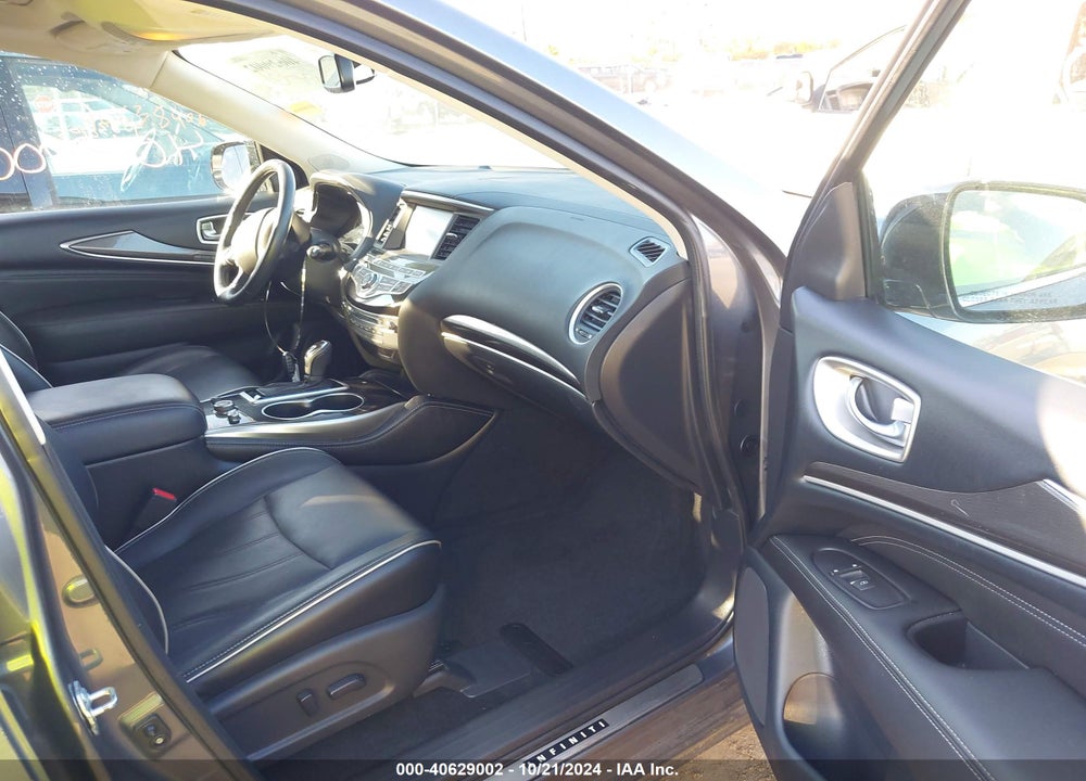 2018 INFINITI QX60 VIN: 5N1DL0MMXJC531045
